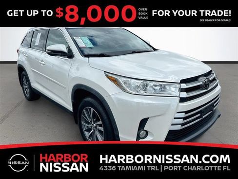 Used 2019 Toyota Highlander XLE AWD/4WD image 1