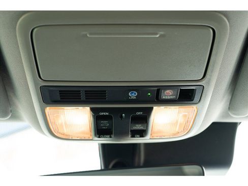 Used 2021 Honda Pilot Touring image 32