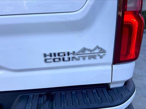 Used 2025 Chevrolet Silverado 3500 High Country w/ Technology Package image 9