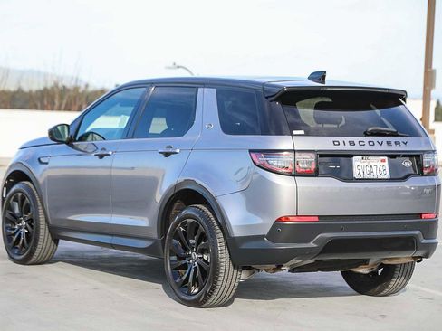 Used 2020 Land Rover Discovery Sport SE image 7