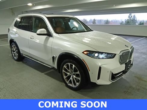 Used 2025 BMW X5 xDrive40i w/ Climate Comfort Package image 4