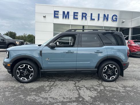Used 2023 Ford Bronco Sport Outer Banks w/ Tech Package AWD/4WD image 9