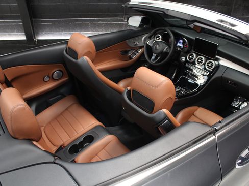 Used 2017 Mercedes-Benz C 300 Cabriolet image 44