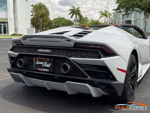 Used 2021 Lamborghini Huracan EVO RWD image 59