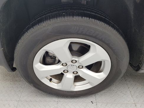 Used 2019 Jeep Compass Latitude w/ Cold Weather Group image 31