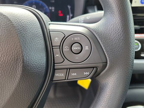 Used 2026 Toyota Corolla LE image 20