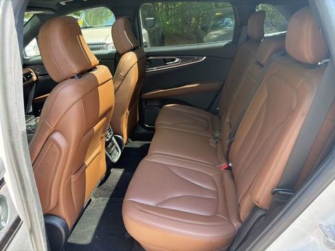 Used 2021 Lincoln Nautilus Reserve w/ Equipment Group 201A image 17