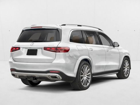 New 2026 Mercedes-Benz GLS 580 4MATIC image 2