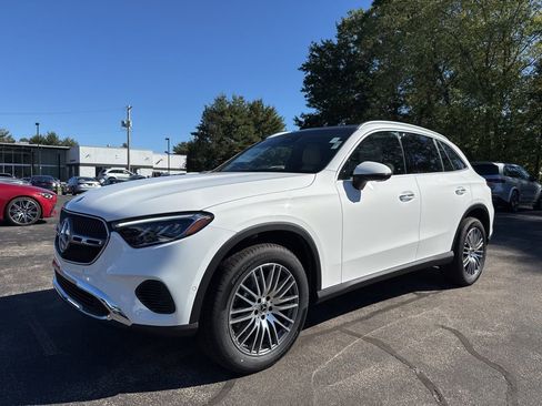 New 2026 Mercedes-Benz GLC 300 4MATIC image 3
