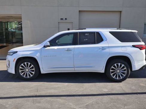 Used 2023 Chevrolet Traverse Premier AWD/4WD image 4
