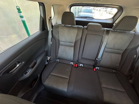 Used 2025 Nissan Rogue SV FWD image 36