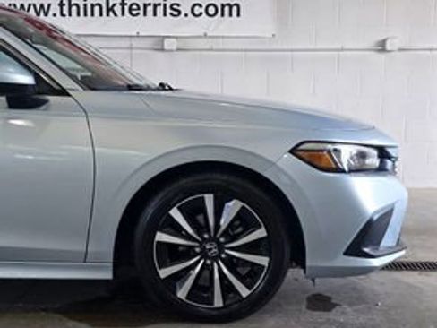 Used 2022 Honda Civic EX image 29