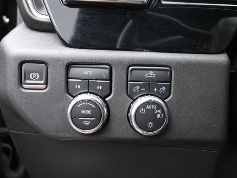 Used 2024 GMC Sierra 1500 SLE AWD/4WD image 16