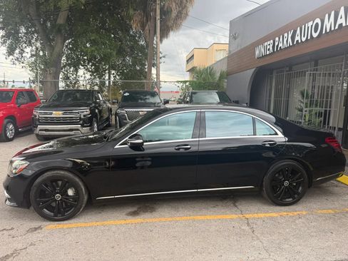 Used 2019 Mercedes-Benz S 560 4MATIC Sedan w/ Premium Package image 4
