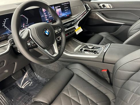 New 2026 BMW X5 sDrive40i image 4