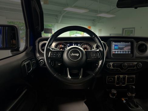 Used 2018 Jeep Wrangler Unlimited Sport S AWD/4WD image 14