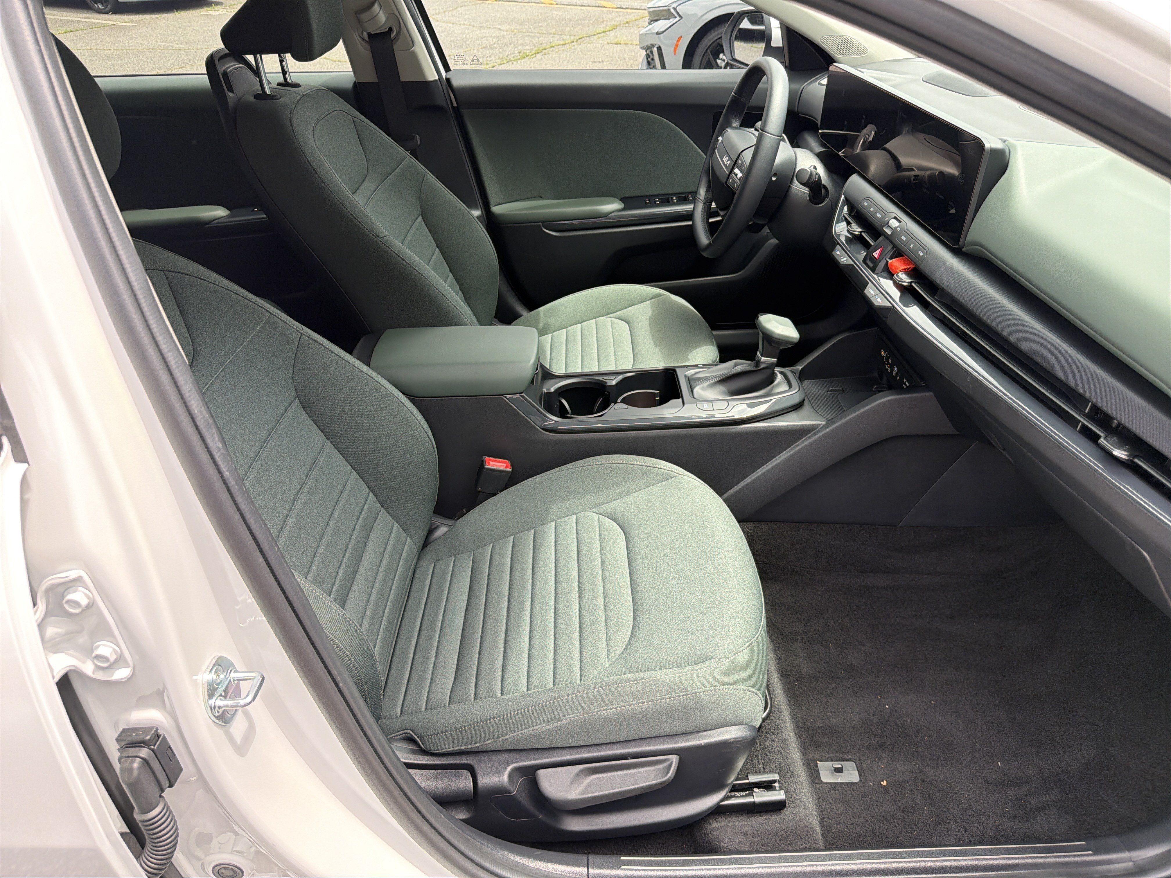 Certified 2025 Kia K4 EX FWD image 13