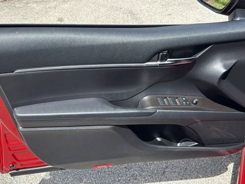 Used 2023 Toyota Camry SE image 16