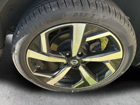 Used 2020 Nissan Rogue Sport SL w/ Premium Package FWD image 24