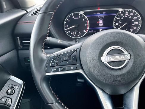 Certified 2025 Nissan Sentra SR FWD image 24