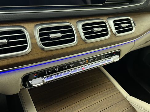 New 2025 Mercedes-Benz GLS 450 4MATIC image 33