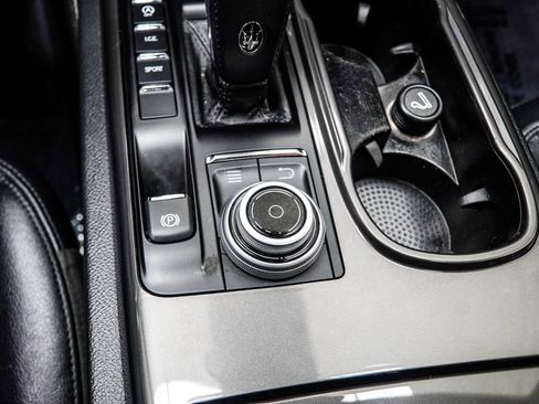 Used 2019 Maserati Ghibli S Q4 AWD/4WD image 21