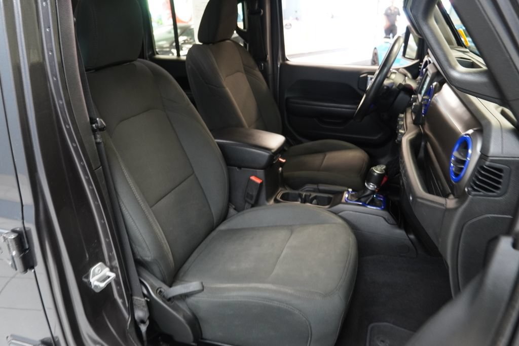 Used 2018 Jeep Wrangler Unlimited Sport AWD/4WD image 25