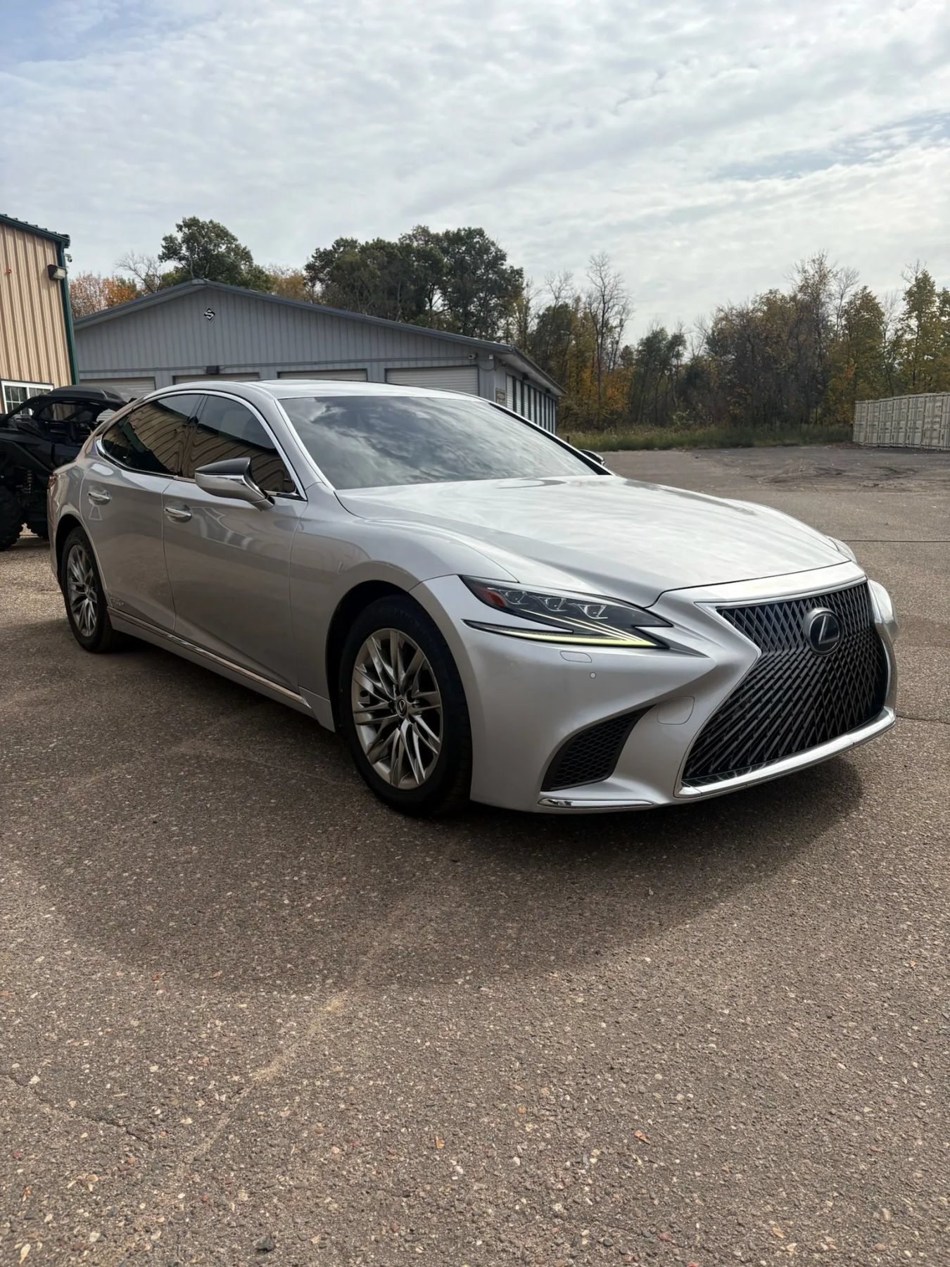 Used 2018 Lexus LS 500h AWD w/ Accessory Package (Z1) image 3