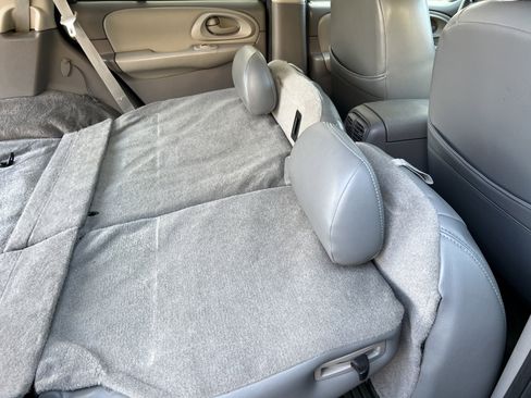 Used 2008 Chevrolet TrailBlazer 4WD w/ Smoker's Package image 22