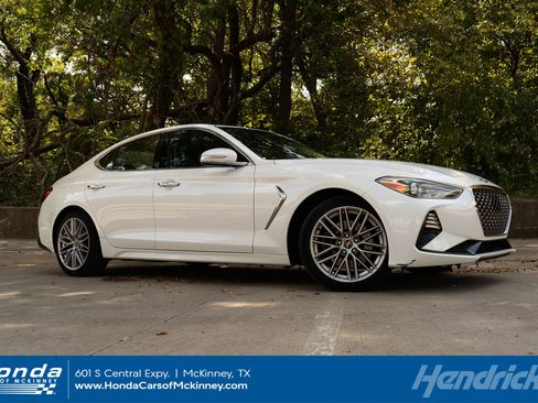 Used 2021 Genesis G70 2.0T image 1