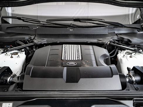 Used 2019 Land Rover Discovery HSE image 38