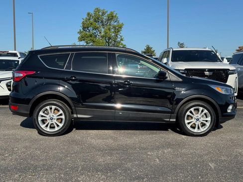Used 2018 Ford Escape SE w/ SE Sync 3 Package FWD image 1