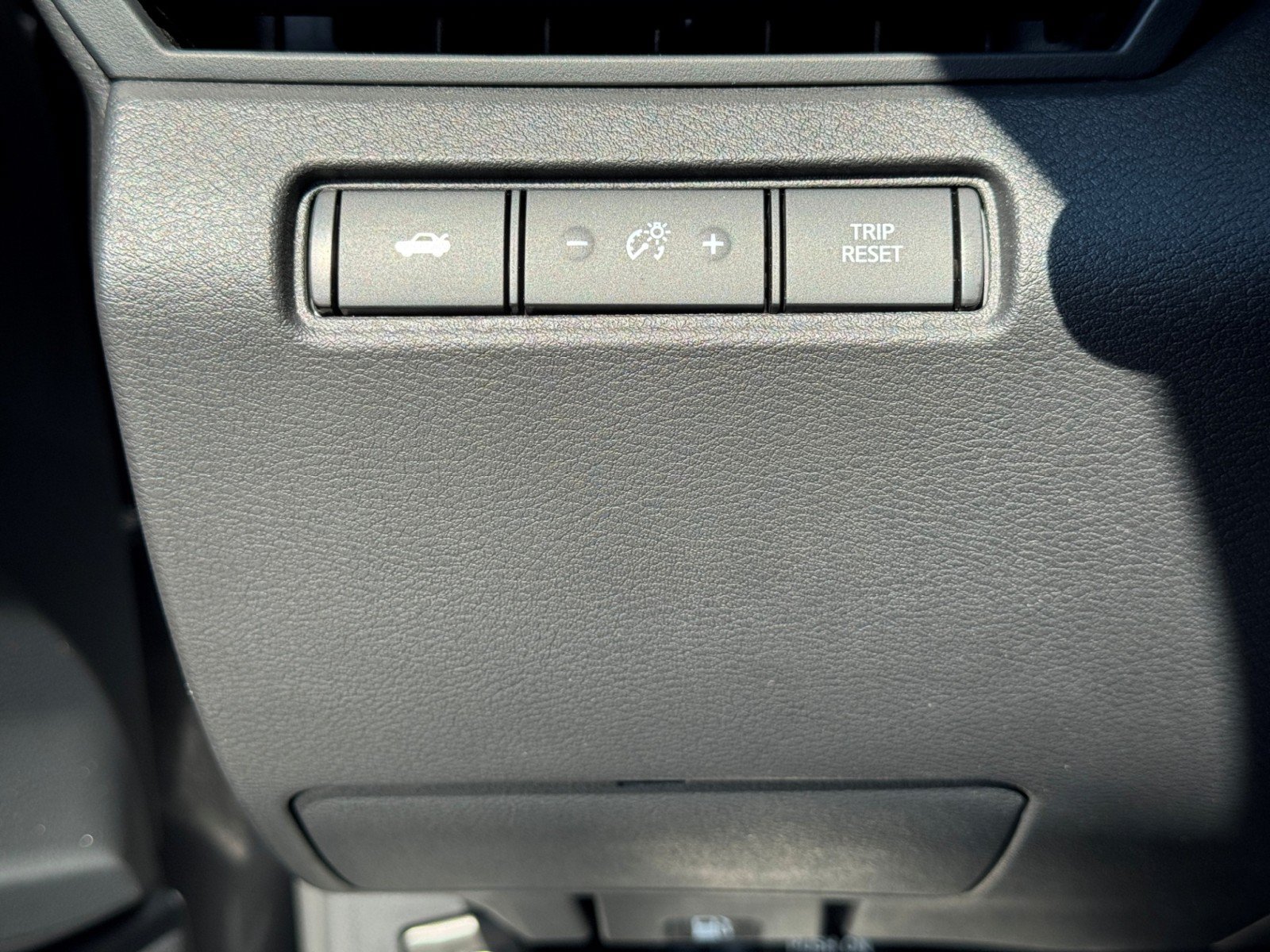 Used 2025 Nissan Altima 2.5 SV FWD image 16