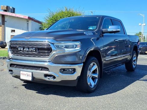 Used 2019 RAM 1500 Limited AWD/4WD image 3