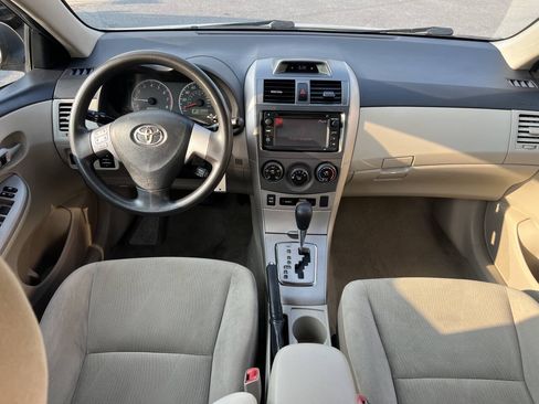 Used 2013 Toyota Corolla LE FWD image 10