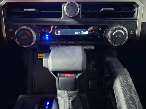 New 2026 Toyota 4Runner Limited AWD/4WD image 27