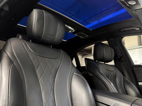 Used 2017 Mercedes-Benz S 550 Sedan image 27
