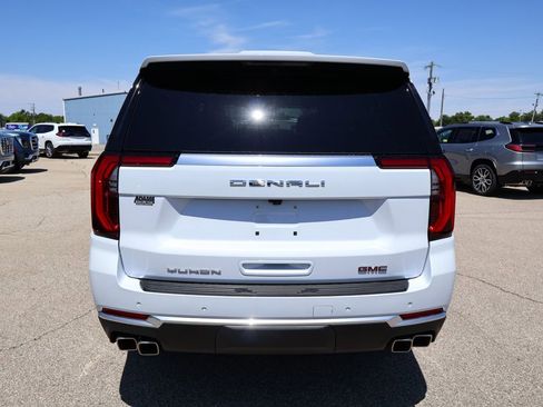 New 2026 GMC Yukon XL Denali w/ Sun & Power Step Package AWD/4WD image 4