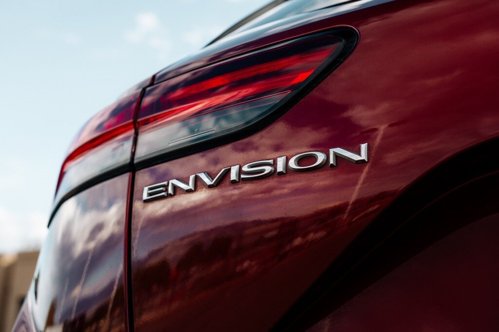 Used 2021 Buick Envision Essence w/ Sport Touring Package FWD image 15