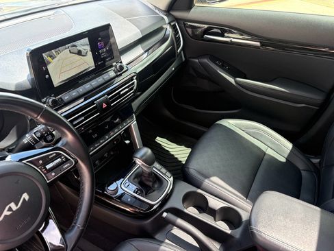 Used 2022 Kia Seltos EX AWD/4WD image 16