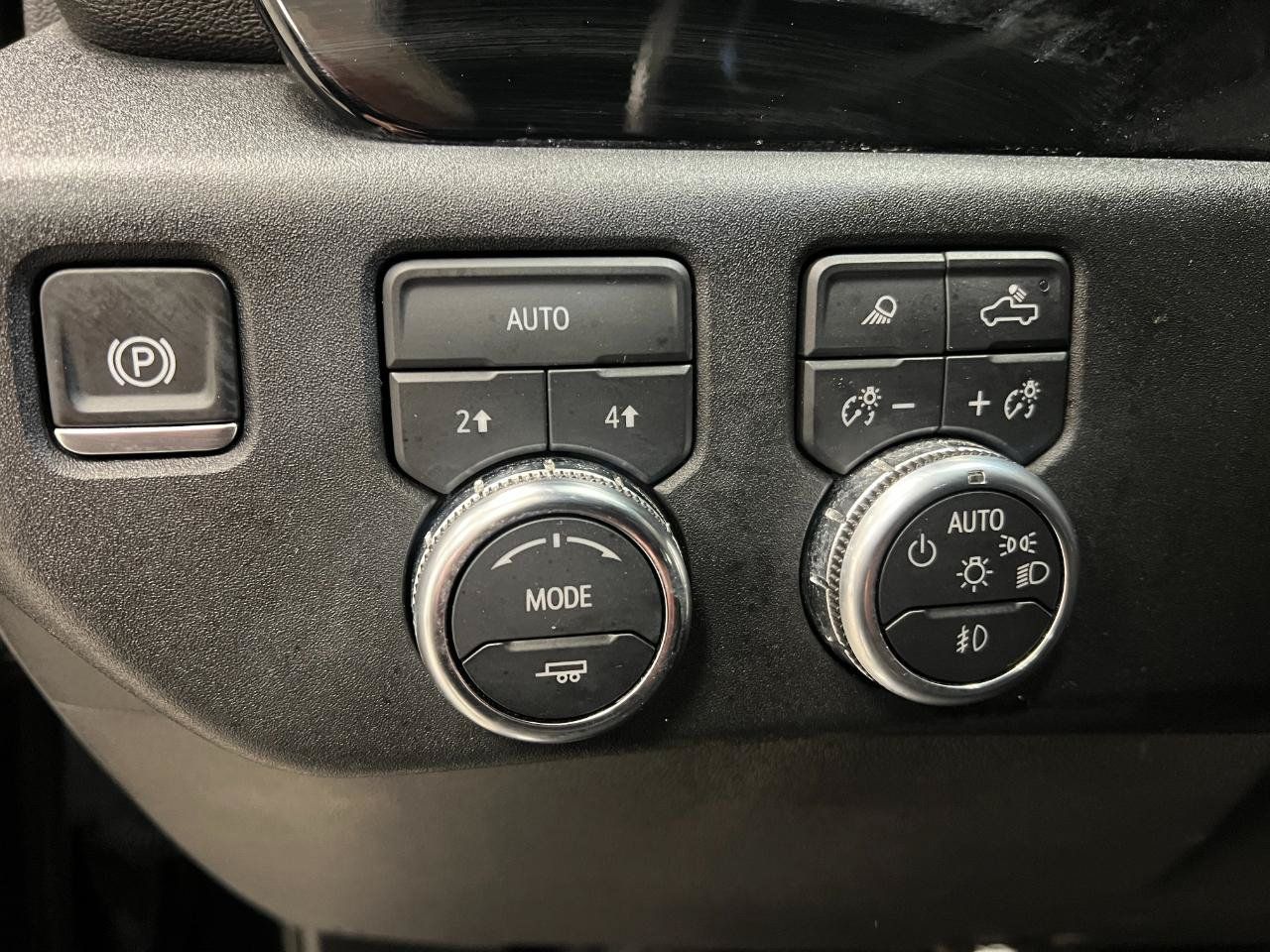 Used 2025 GMC Sierra 1500 SLT AWD/4WD image 41