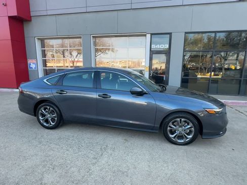 Used 2023 Honda Accord EX image 9