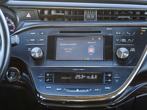 Used 2015 Toyota Avalon XLE image 14