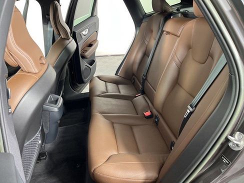Used 2023 Volvo XC60 B5 Plus w/ Protection Package Premier FWD image 37