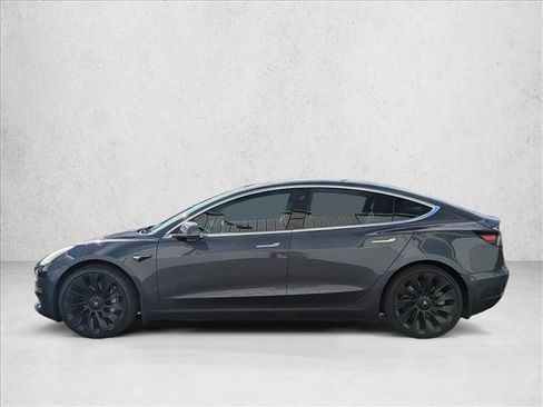 Used 2020 Tesla Model 3 Standard Range image 8