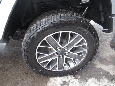 Used 2024 Jeep Wrangler High Altitude image 20