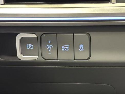 Used 2025 Hyundai Santa Fe Limited image 29