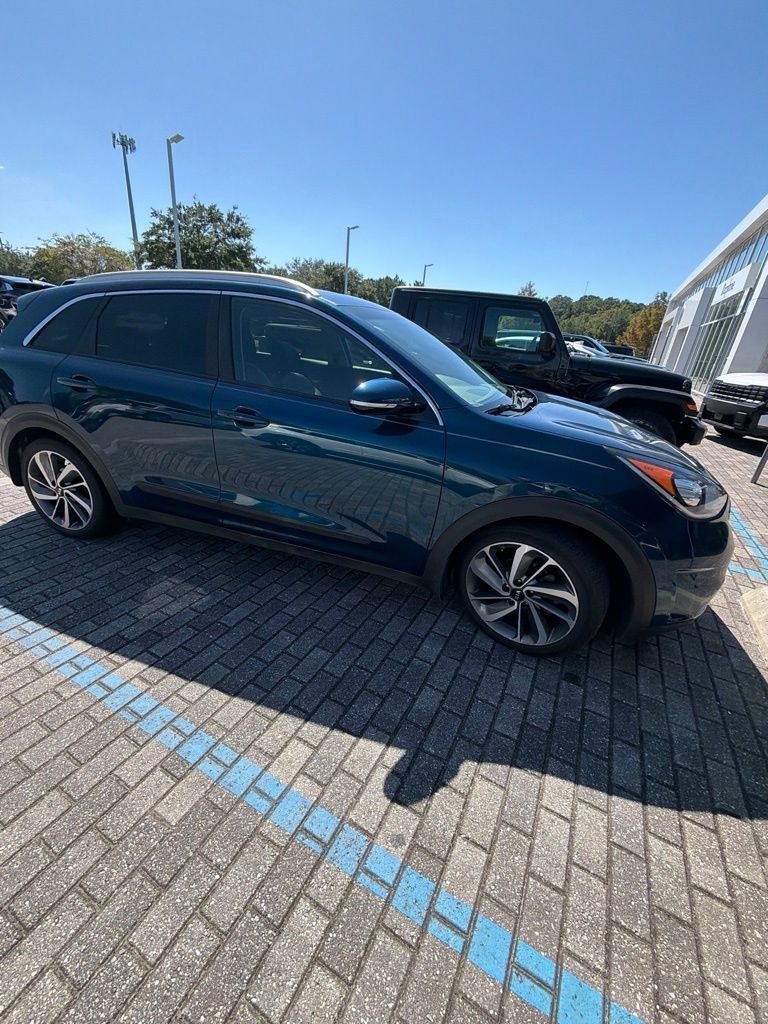 Used 2019 Kia Niro Touring FWD image 10