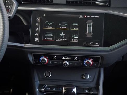 New 2025 Audi Q3 2.0T Premium Plus image 9