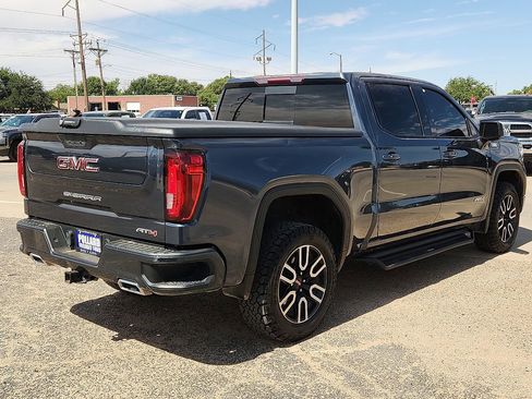 Used 2021 GMC Sierra 1500 AT4 w/ AT4 Preferred Package AWD/4WD image 3